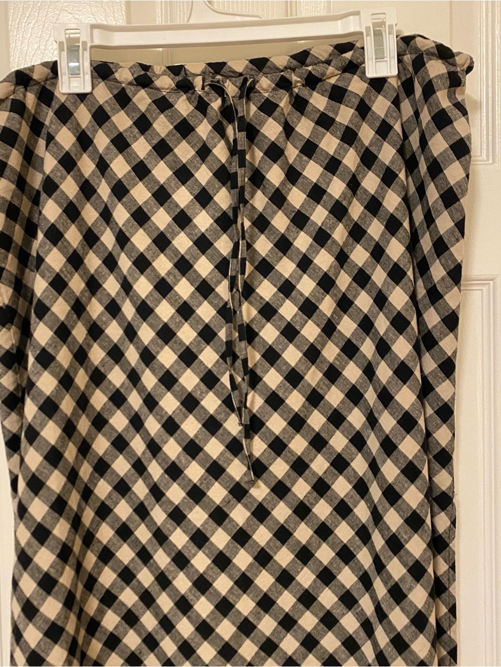 Gap Linen Blend Skirt in Black and Cream Gingham. - Picture 4 of 7